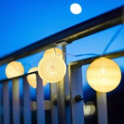 Guirlande Lumineuse LED 10 Boules Coton -Noël Décorer Magasin 6a28bce03d594254a00d32d86eb1cbb5