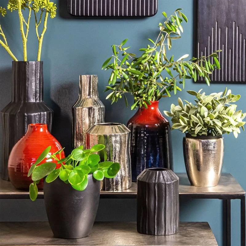 Vase En Métal D é Cône 2 Vase En Métal D é Cône – Image 2