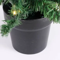 Lot De Sapins De Noël Et Couronne 14 Lot De Sapins De Noël Et Couronne -Noël Décorer Magasin a51b709862fa4113ace7278da7c1a716